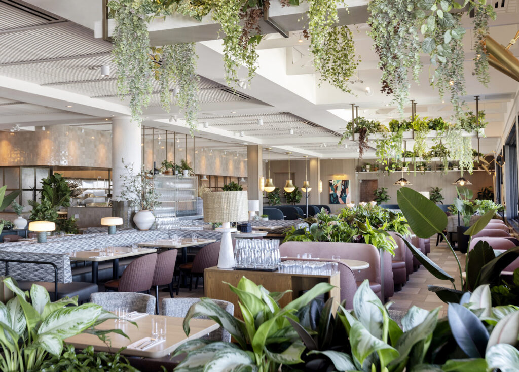 Earls Kitchen   Bar Yorkdale Kirsten Reite Architecture (KRA)