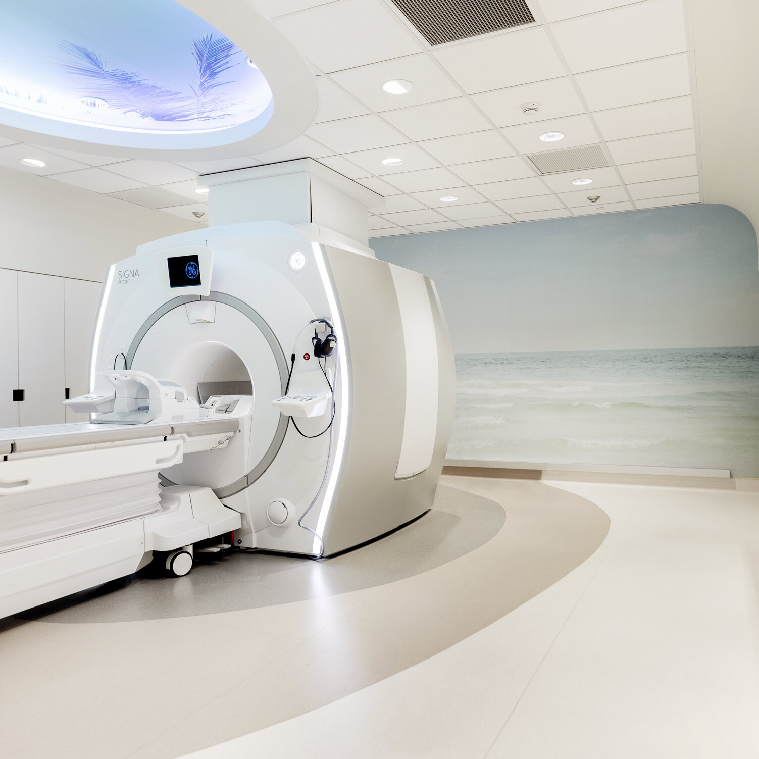 Langley Memorial Hospital MRI – Kirsten Reite Architecture (KRA)